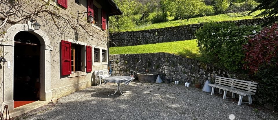 Mansion 5 rooms of 78 m² in Veyrier-du-Lac (74290)