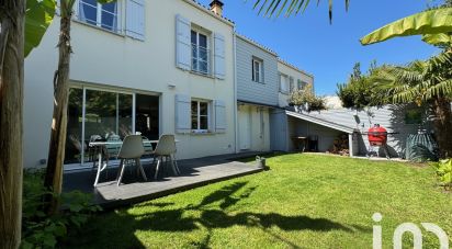 House 4 rooms of 97 m² in Périgny (17180)