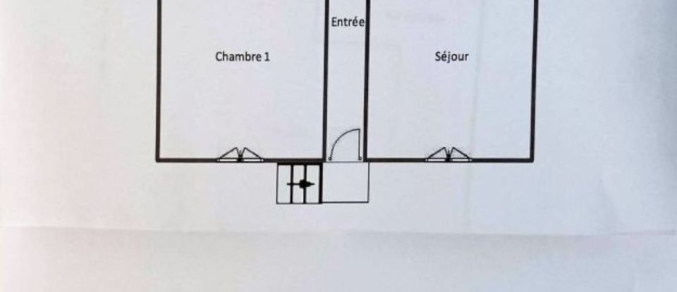 House 4 rooms of 98 m² in Lussac-les-Châteaux (86320)
