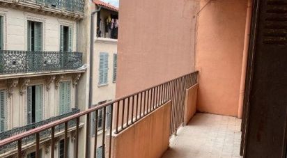 Apartment 3 rooms of 63 m² in Toulon (83000)