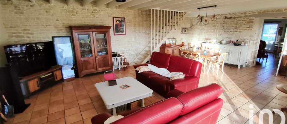 House 6 rooms of 256 m² in Taugon (17170)