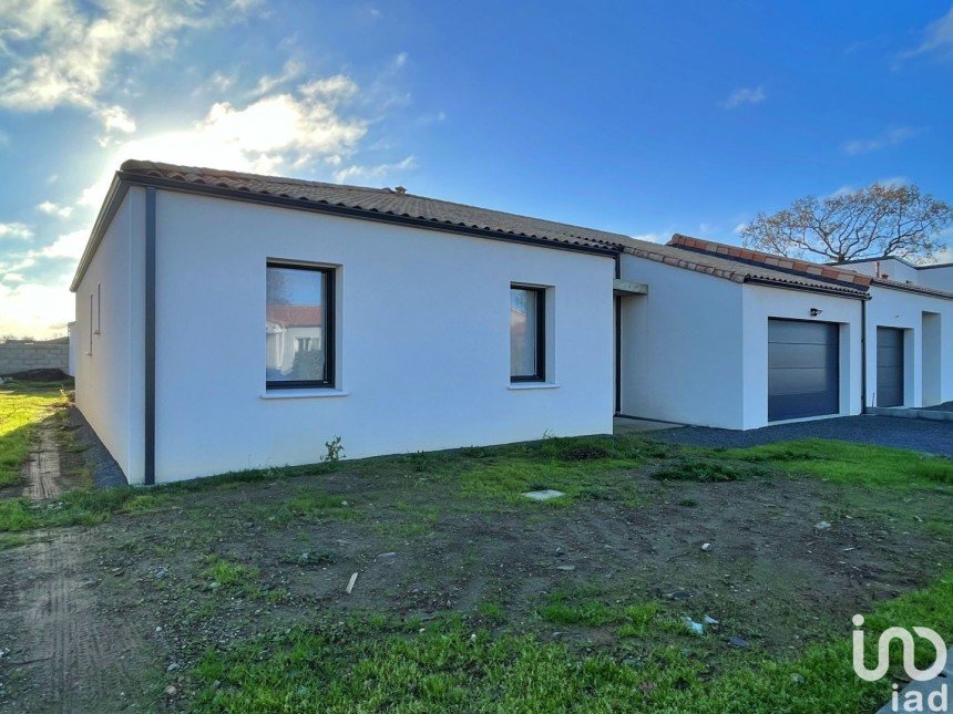 Maison 6 pièces de 110 m² à Montaigu (85600)