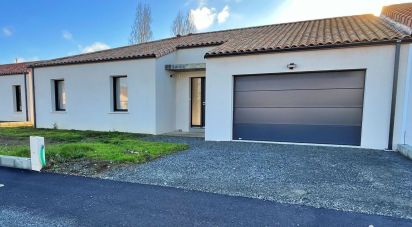 House 6 rooms of 110 m² in Montaigu (85600)