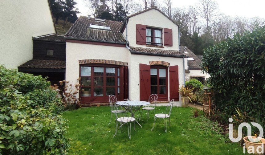 Traditional house 6 rooms of 115 m² in Pontoise (95300)