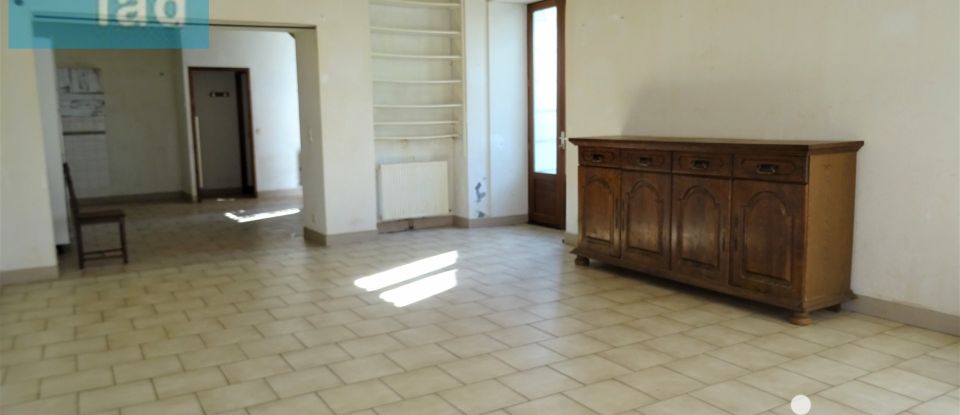 Traditional house 8 rooms of 180 m² in - (24320)