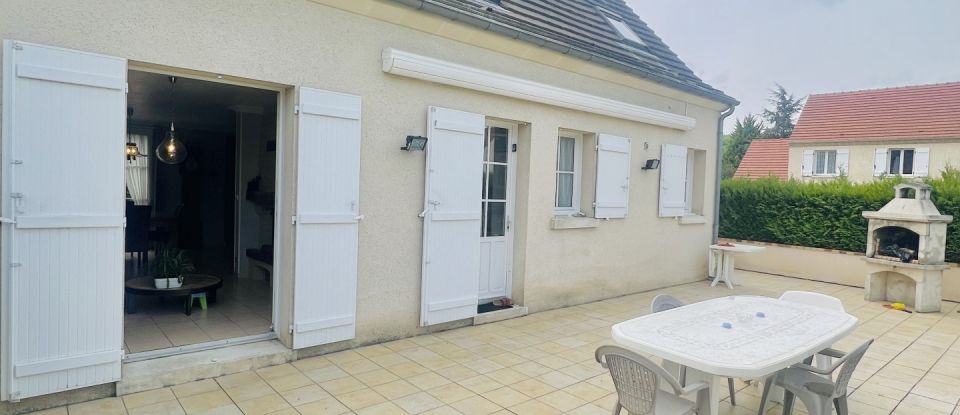 Traditional house 6 rooms of 135 m² in Verneuil-en-Halatte (60550)