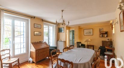 House 9 rooms of 217 m² in Le Port-Marly (78560)