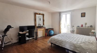 House 6 rooms of 166 m² in Les Lucs-sur-Boulogne (85170)