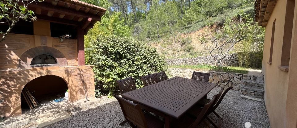 Traditional house 10 rooms of 247 m² in Barjols (83670)