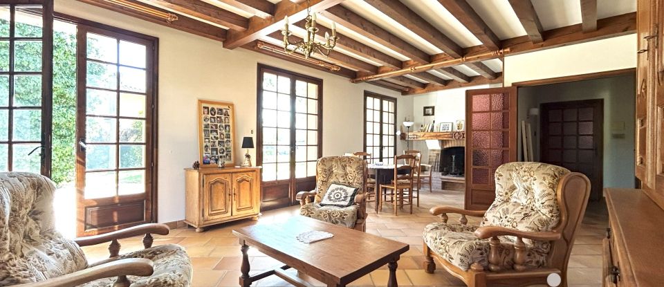 Maison traditionnelle 8 pièces de 220 m² à Muret (31600)