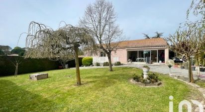Traditional house 5 rooms of 148 m² in Breuillet (17920)