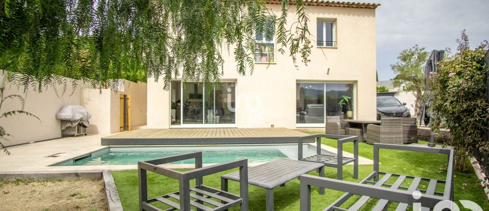 Maison traditionnelle 5 pièces de 120 m² à Roquebrune-sur-Argens (83520)