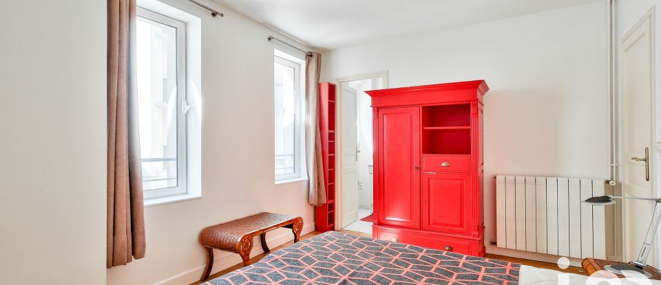 Appartement 4 pièces de 95 m² à Paris (75016)