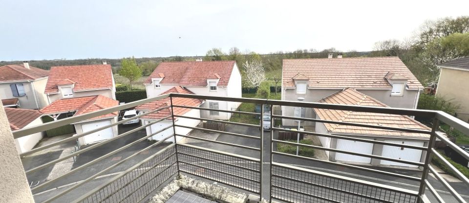 Apartment 3 rooms of 59 m² in Combs-la-Ville (77380)