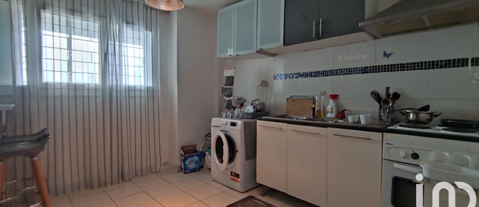 Appartement 2 pièces de 53 m² à Marseille (13011)