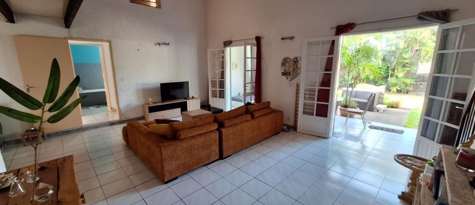 House 4 rooms of 100 m² in La Possession (97419)