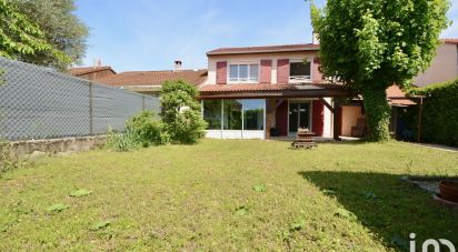House 4 rooms of 106 m² in Chassieu (69680)