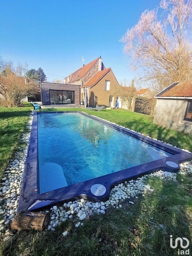 Country house 8 rooms of 151 m² in Saméon (59310)