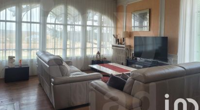 House 10 rooms of 235 m² in Moret Loing et Orvanne (77250)