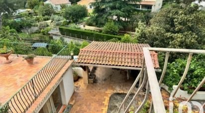 House 9 rooms of 203 m² in Carqueiranne (83320)