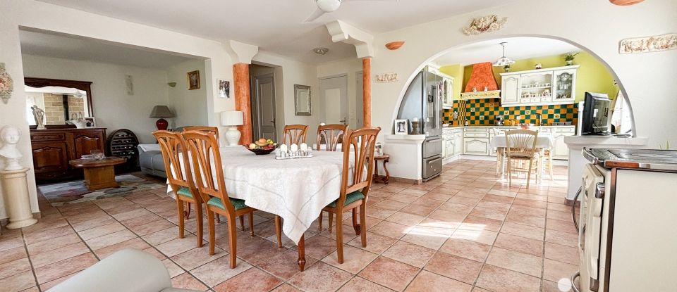 Traditional house 6 rooms of 188 m² in Lorgues (83510)