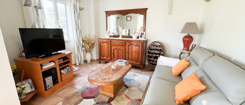 Traditional house 6 rooms of 188 m² in Lorgues (83510)