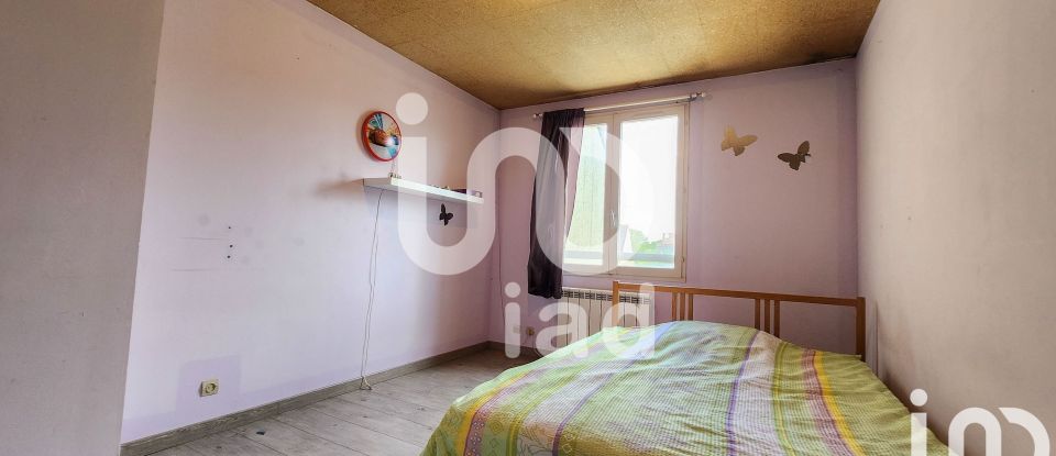 House 5 rooms of 109 m² in Ozoir-la-Ferrière (77330)