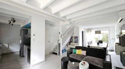 Maison traditionnelle 6 pièces de 100 m² à Les Sorinières (44840)