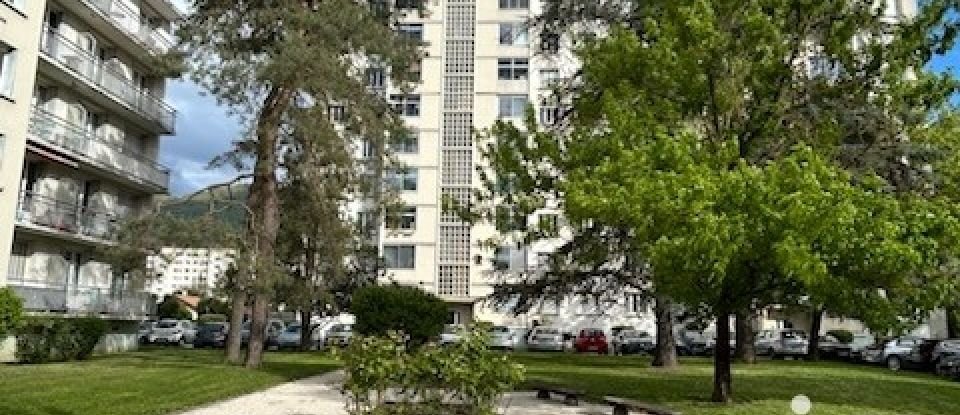 Appartement 3 pièces de 66 m² à Saint-Martin-d'Hères (38400)