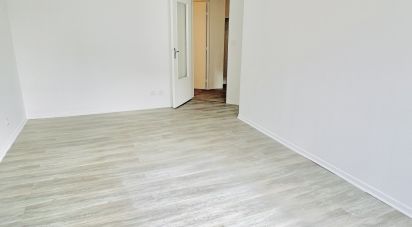 Apartment 3 rooms of 69 m² in Creil (60100)