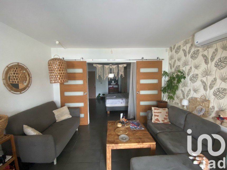 Apartment 3 rooms of 38 m² in Saint-Paul (97434)