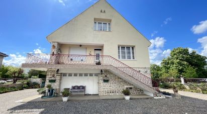 House 7 rooms of 124 m² in Lezay (79120)