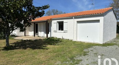 Traditional house 5 rooms of 77 m² in Pouillé (85570)