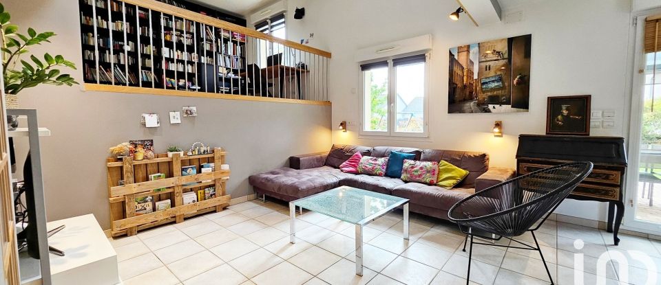 Maison 8 pièces de 165 m² à Courcelles-Chaussy (57530)