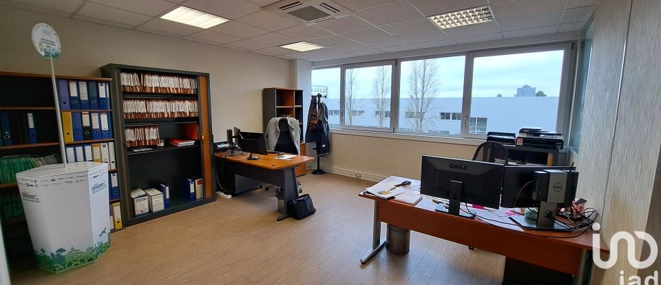 Offices of 218 m² in Saint-Ouen-l'Aumône (95310)
