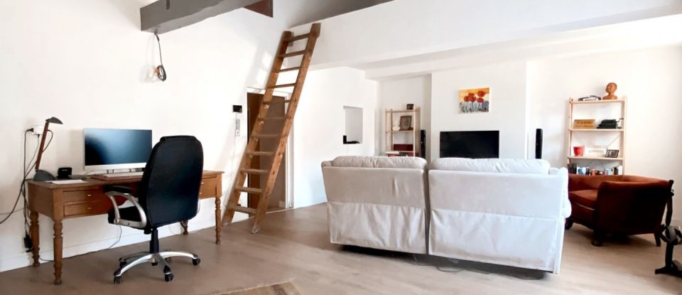 Village house 3 rooms of 470 m² in Villeneuve-de-Berg (07170)