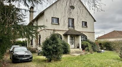 House 10 rooms of 305 m² in Montigny-sur-Loing (77690)