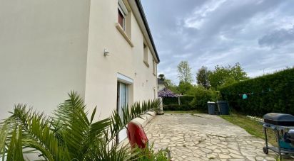 House 5 rooms of 107 m² in Pont-Péan (35131)