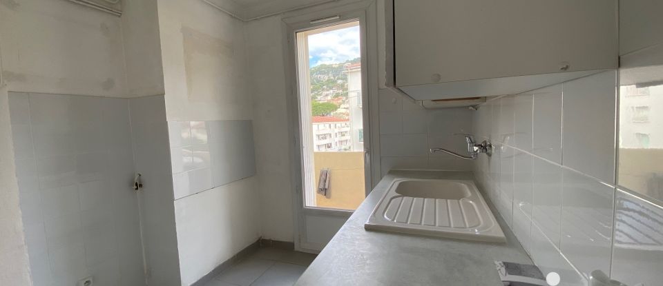 Appartement 4 pièces de 61 m² à Toulon (83000)
