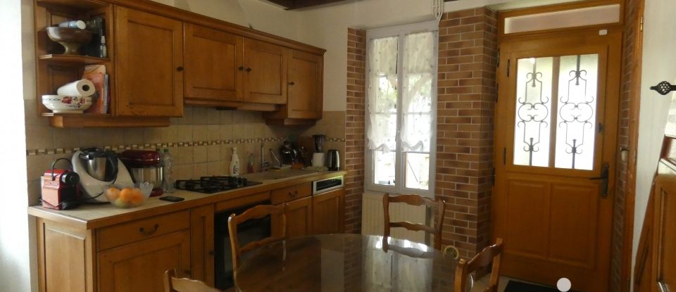 Village house 5 rooms of 90 m² in Seignelay (89250)