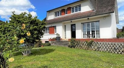 House 6 rooms of 145 m² in Oissel (76350)