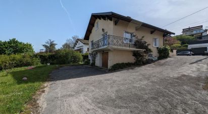 House 8 rooms of 107 m² in Oyonnax (01100)