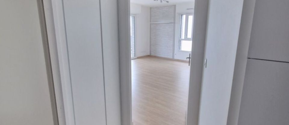 Appartement 3 pièces de 66 m² à Poissy (78300)