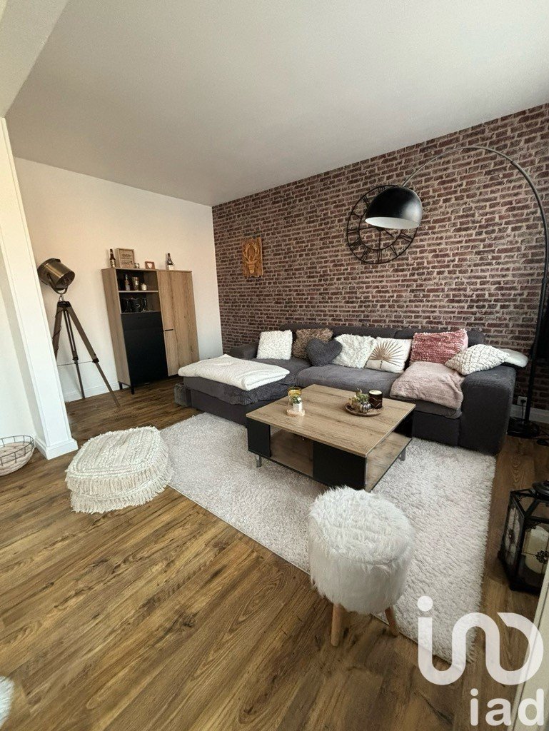Apartment 4 rooms of 77 m² in Troyes (10000)