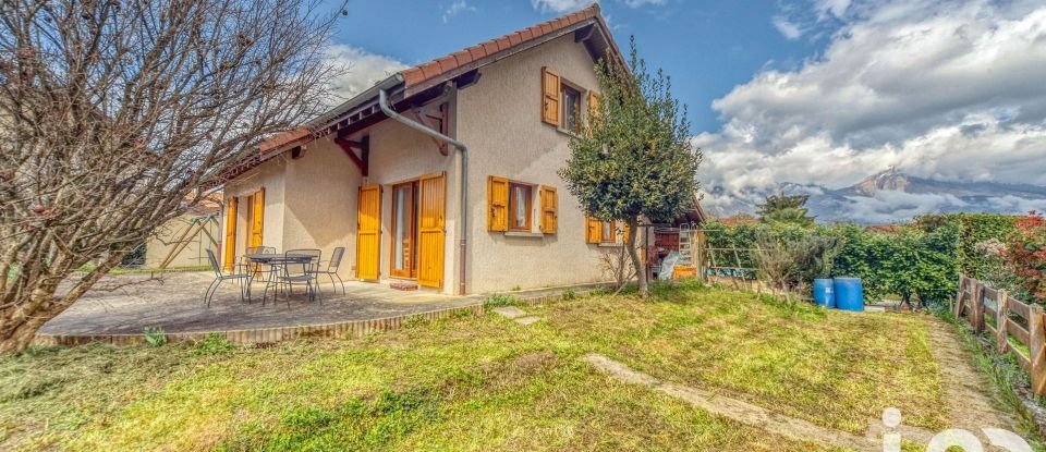 Traditional house 4 rooms of 122 m² in Le Versoud (38420)