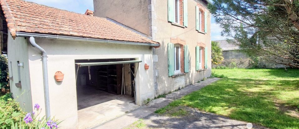 House 4 rooms of 77 m² in Le Dorat (87210)
