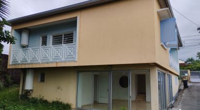 House 7 rooms of 193 m² in Le Tampon (97430)
