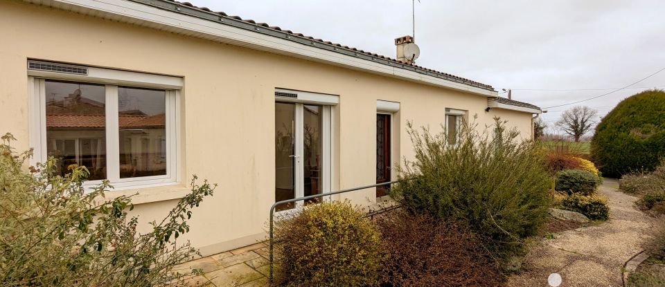 House 4 rooms of 98 m² in Saint-Pierre-du-Chemin (85120)