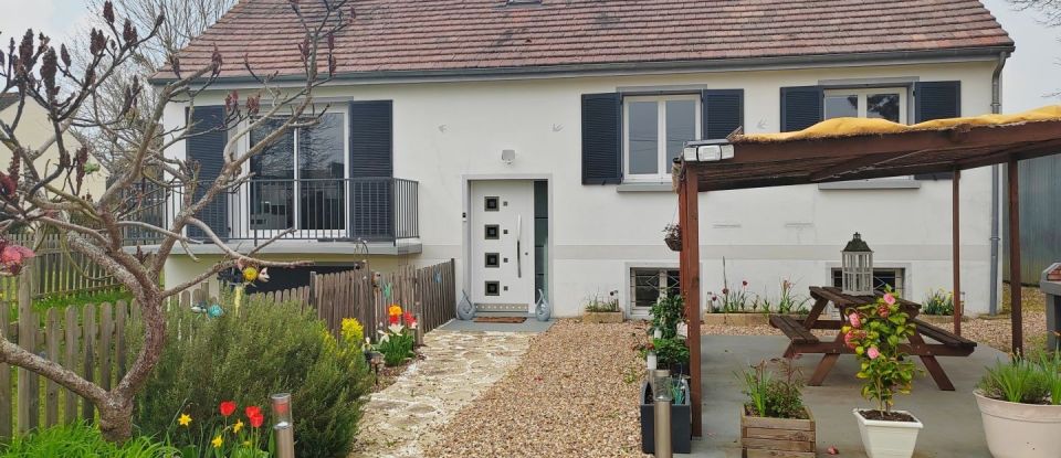 Traditional house 7 rooms of 140 m² in Sorel-Moussel (28260)