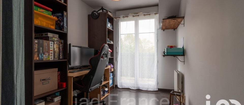Apartment 3 rooms of 55 m² in Mantes-la-Ville (78711)